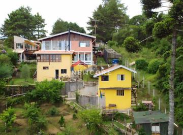 Casa · 188m² · 4 Quartos · 2 Vagas · Casa em Rua das Glicíneas - Descansópolis - Campos do Jordão/SP