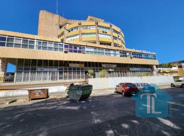 Comercial · 58m² · LOJA COM SUBSOLO E BANHEIRO - FRENTE  E VISTA LIVRE PARA W/2