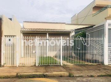 93491520-f-imagem-do-whatsapp-de-2023-04-10-as-09.55.19.jpg · ALUGA CASA FRENTE COM GARAGEM!