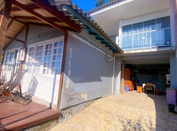 Casa · 130m² · 4 Quartos · 1 Vaga · Casa Ampla com Vista Deslumbrante - Palhoça/SC - Praia de Fora