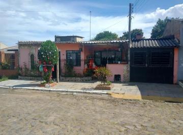Casa · 2 Quartos · 2 Vagas · Ótima casa