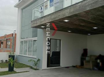 Casa · 250m² · 3 Quartos · 2 Vagas · Casa em  Rua Ana Pernigotti - Bolaxa - Rio Grande/RS