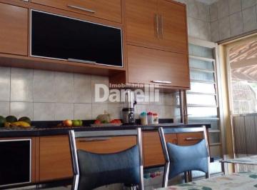 Casa · 157m² · 2 Quartos · 3 Vagas · Casa a venda com casa nos fundos