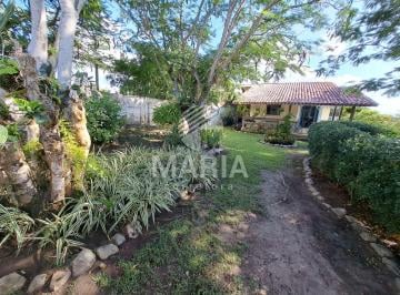 Casa de 3 quartos, Gravatá · Casa solta a venda em Gravatá/PE! Com amplo terreno!