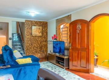 Casa · 191m² · 4 Quartos · 3 Vagas · Casa na Vila Formosa com 4 quartos (1 suíte), quintal com churrasqueira e 3 vagas de garagem