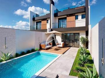 Casa · 225m² · 4 Quartos · 1 Vaga · Triplex Frente para Rua • Pineville