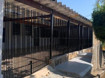 Casa · 269m² · 3 Quartos · 5 Vagas · Casa com 3 quartos para alugar por R$ 4.205/mês - Jardim Presidente Dutra - Guar