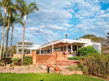 Casa · 1300m² · 8 Quartos · 7 Vagas · Casa com vista para o Golfe no Condomínio Quinta da Baroneza
