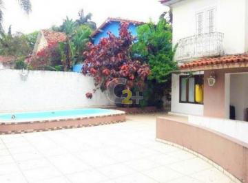 Casa · 320m² · 3 Quartos · 2 Vagas · Casa à venda no Pacaembu com 320m, 3 quartos, 1 suíte e 2 vagas