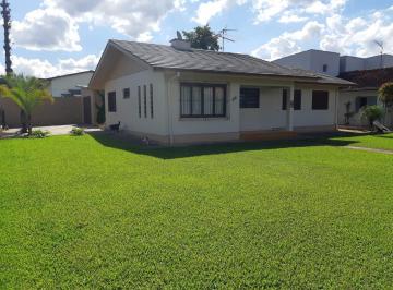 Casa · 190m² · 3 Quartos · 2 Vagas · Casa de Esquina 3D e com ótimo pátio no Bairro União