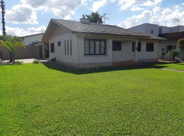 Casa · 190m² · 3 Quartos · 2 Vagas · Casa de Esquina 3D e com ótimo pátio no Bairro União