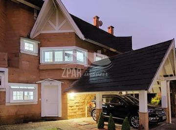 Foto 02 · Imperdível: Casa em condomínio à venda em Gramado-RS, bairro Planalto, com 3 quartos, 1 suíte e 111m
