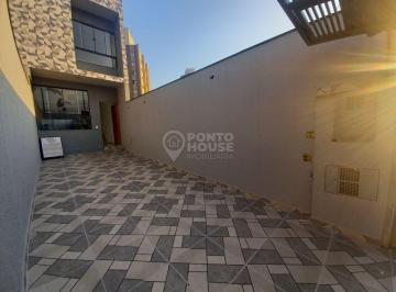 Casa · 125m² · 3 Quartos · 2 Vagas · Sobrado novo à venda 3 quartos, suíte, 2 vagas, churrasqueira  Bosque da Saúde