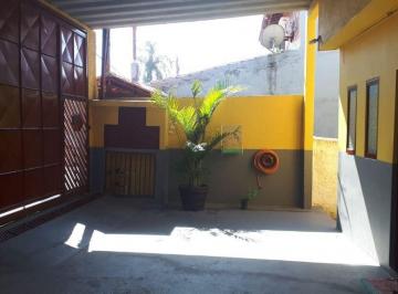 img0 · Casa espacosa 5002 contendo 2 dormitorios, 3 vagas de garagem, quintal com grama, edicula nos fundos
