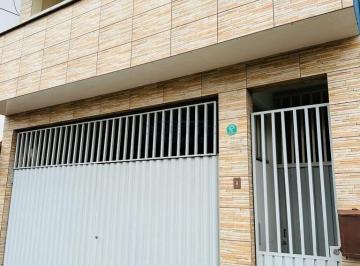 Casa · 217m² · 3 Quartos · 2 Vagas · Sobrado de 03 dormitórios, à venda em Jundiapeba, Mogi das Cruzes - SP