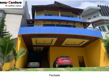 Foto 01 · Casa de Luxo no Cond. Aruã: 4 quartos, 3 suítes, 3 salas, 4 banheiros, 10 vagas e vista privilegiada