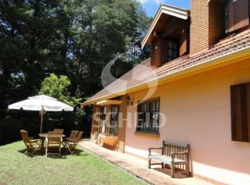 Casa · 380m² · 2 Quartos · 4 Vagas · Casa á venda no Campos do Jordão