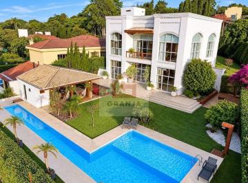 49b246120e753d0532e868ecaff9e894fc24c3c5 · Casa com 4 dormitórios à venda, 670 m² por R$ 8.200.000,00 - Granja Viana - Cotia/SP