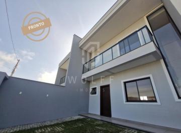 Casa de 3 quartos, Balneário Piçarras · JD1048 - Sobrado Geminado com Ótimo Padrão de Acabamento em Baln. Piçarras/SC