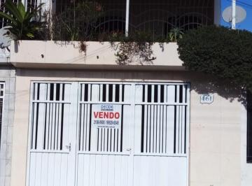 resMjAyMjAzMjlfMTUzNDI3LTEuanBn624466fb6bec3.jpg · Casa na Rua Osvaldo Sampaio