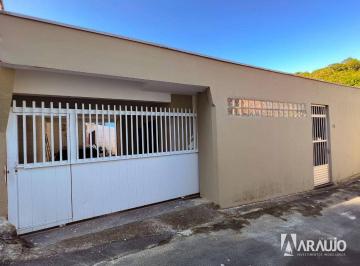 78dea2415c808472e4cedac035f1cc718b292ef0 · Casa com 3 dormitórios no Bairro Fazenda em Itajaí