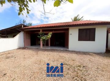 22752412_4.jpg · Casa próxima ao mar na Barra do Saí