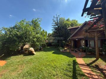 Casa · 39m² · 1 Quarto · Chale aconchegante com piscina e churrasqueira em Cidade Jardim, Araraquara