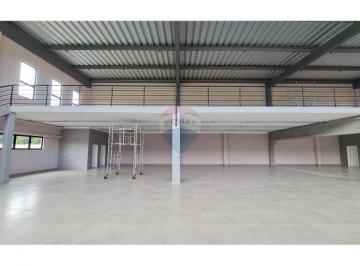 Comercial · 960m² · 20 Vagas · Galpão Moderno no Centro de Holambra Para Alugar