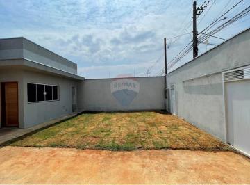 Casa · 84m² · 3 Quartos · 4 Vagas · Casa com 3 dorm sendo 2 suites com closet em Jd Imperial - Mogi Guaçu - SP