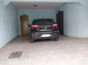 garagem · casa com sala, garagem (cabem dois carros), cozinha, 3 quartos, 01 suíte.