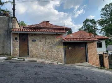 Casa · 283m² · 4 Quartos · 5 Vagas · Casa térrea isolada em rua tranquila