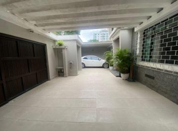 Casa · 420m² · 5 Quartos · 4 Vagas · Casa Isolada à Venda, 420m², 5 quartos, 4 vagas - Ponta da Praia