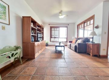 Apartamento · 180m² · 3 Quartos · 2 Vagas · Apartamento nas Quatro Praças em Torres RS