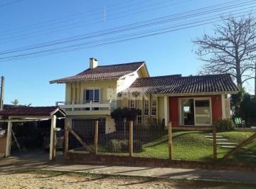 Casa · 200m² · 3 Quartos · 2 Vagas · Casa com 3 quartos a venda na Vila São João Torres RS