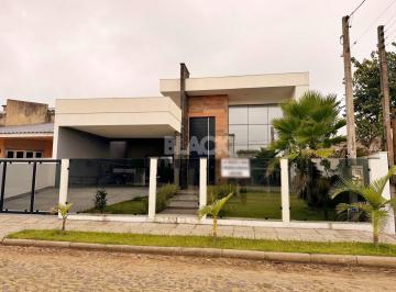 Casa · 173m² · 3 Quartos · 2 Vagas · Residência de 03 dormitórios no bairro Balneário Rosa do Mar em Santa Catarina