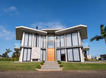 Casa · 592m² · 5 Quartos · 2 Vagas · Casa de 05 quartos à venda no Ocean Side em Torres RS