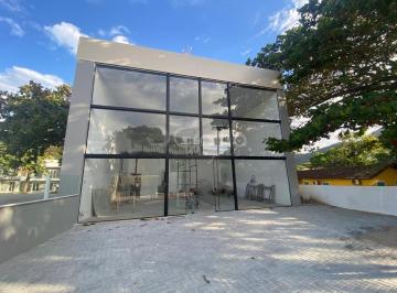 Comercial · 106m² · 6 Vagas · Loja comercial com 106m² na Armação