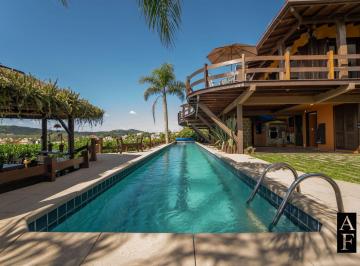 Casa · 510m² · 5 Quartos · 4 Vagas · Casa Alto Padrão Vista Exuberante do Mar de Garopaba