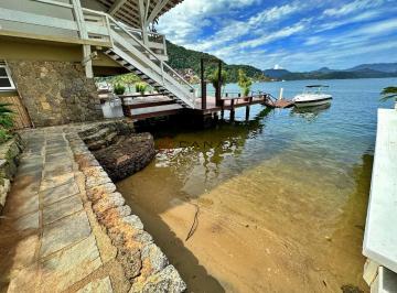 Casa · 400m² · 7 Quartos · 3 Vagas · Casa costeira com praia privativa, piscina, deck molhado, 7 quartos