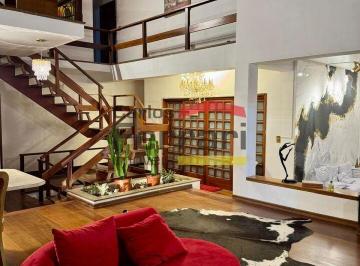 Casa · 550m² · 4 Quartos · 6 Vagas · Lindo sobrado á venda no Jardim Floresta com piscina, árvore frutífera, muito mais