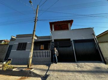 casa-com-3-quartos-em-nepomuceno-mg-no-bairro-sao-francisco-imovel126085-img6a5509f15e19a.jpg · Casa com 3 quartos para alugar em Nepomuceno, no bairro São Francisco