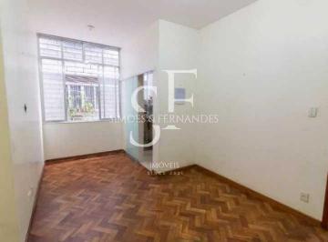 Apartamento · 49m² · 2 Quartos · Tijuca- Av. Maracanã, 2 quartos, 1 banheiro, área de serviço.