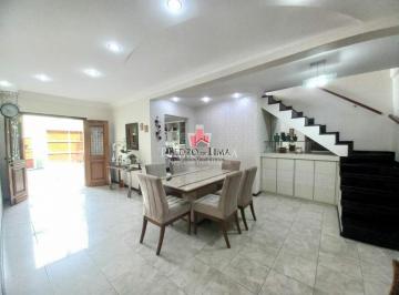 Casa · 150m² · 5 Quartos · 2 Vagas · Sobrado frontal  próximo de metro e comércios na Penha