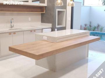 Foto 01 · Vendo Casa Nova no Condominío Terra Vista com 3 suítes, piscina e fino acabamento