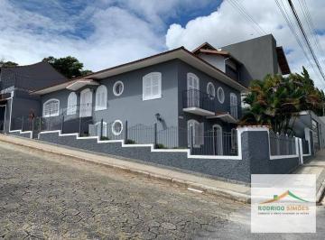 35b2f476338f93f51085f5f6c0b1352918d8940f · Casa com 3 dormitórios à venda, 326 m² por R$ 1.500.000,00 - Pinheirinho - Itajubá/MG