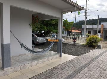 Casa · 375m² · 2 Quartos · 2 Vagas · Casa à venda em Guabiruba/SC