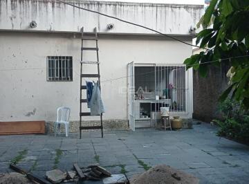 Casa · 230m² · 4 Quartos · 4 Vagas · Casa nobre com grande terreno e excelente localização