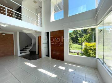 Casa · 150m² · 2 Quartos · 2 Vagas · Casa 2 quartos no Ingleses do Rio Vermelho.