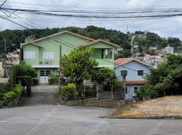 Casa de 8 quartos, São José · Duas Casas 2 pisos: uma 4 quartos + outra c/ 2 Aptos e 4 quartos perto Shopping