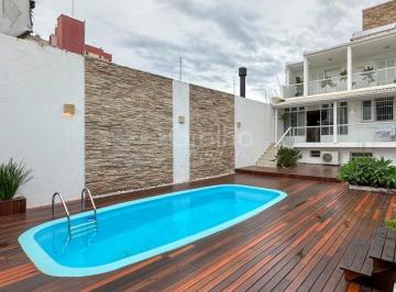 Casa · 324m² · 3 Quartos · 3 Vagas · Casa mobiliada 3 quartos 1 suíte e piscina,